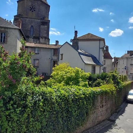 Maison Privee En Ville Avec Parking Et Wi-Fi Magnac-Laval Экстерьер фото