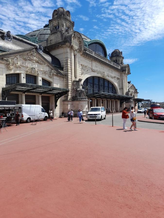 Maison Privee En Ville Avec Parking Et Wi-Fi Magnac-Laval Экстерьер фото