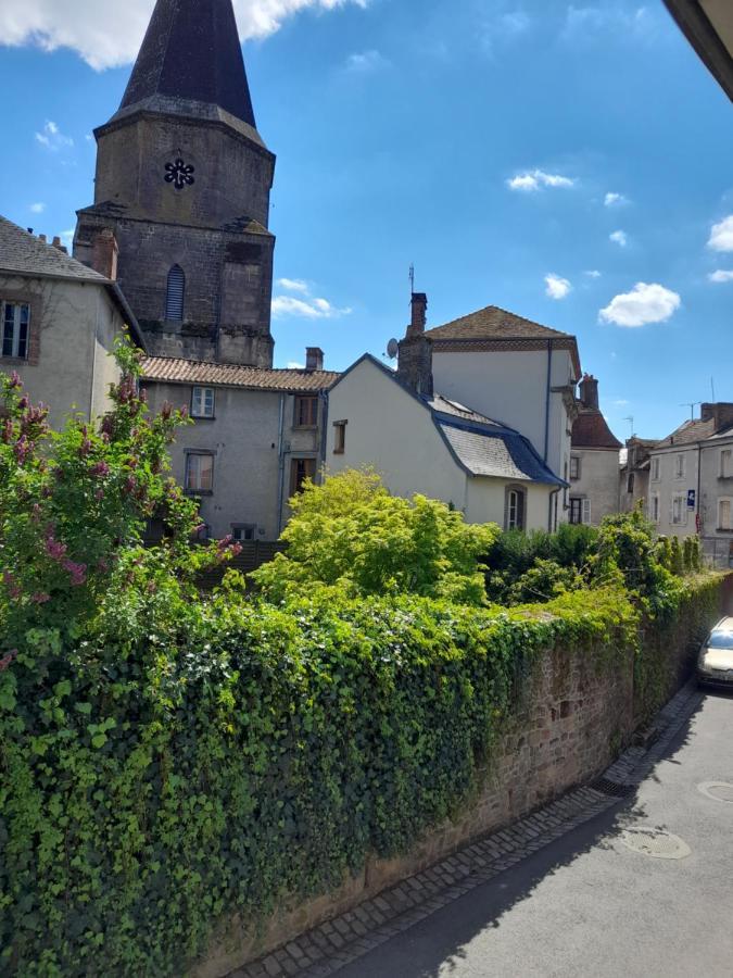 Maison Privee En Ville Avec Parking Et Wi-Fi Magnac-Laval Экстерьер фото