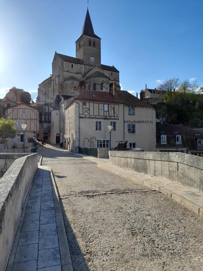 Maison Privee En Ville Avec Parking Et Wi-Fi Magnac-Laval Экстерьер фото